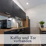 Familienfreundliche Mit Grossem Garten, Spielplatz, Privatem Badefass & Sauna Appartamento *
